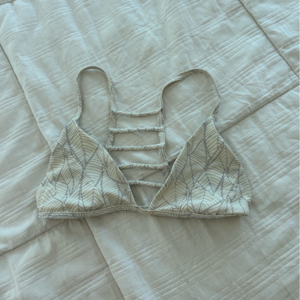 Benoa White Palm top